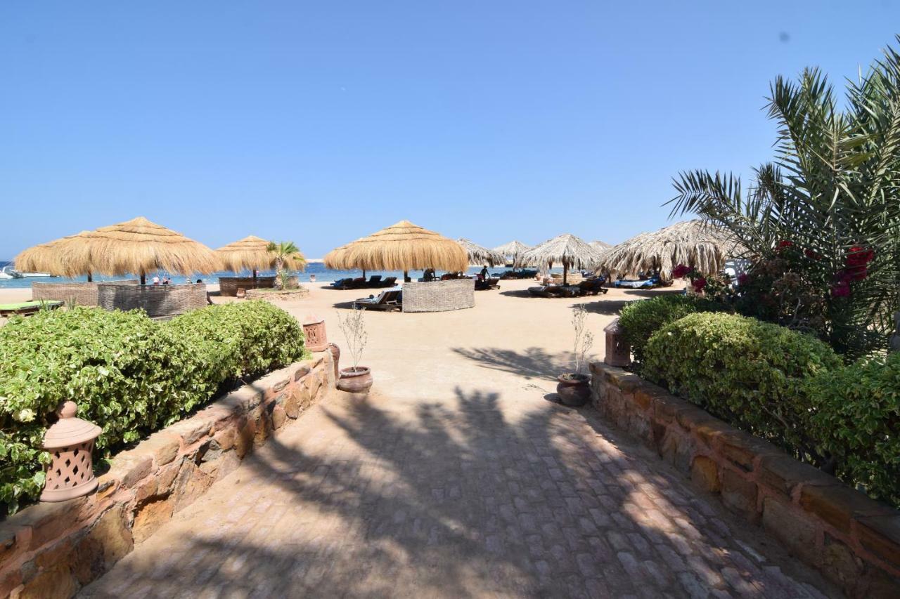 Sharm El Naga Resort And Diving Center Hurghada Bagian luar foto